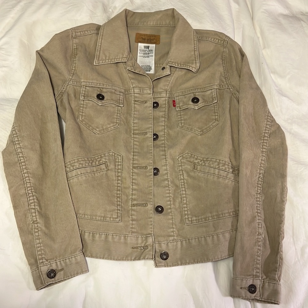VINTAGE Levi’s tan jacket